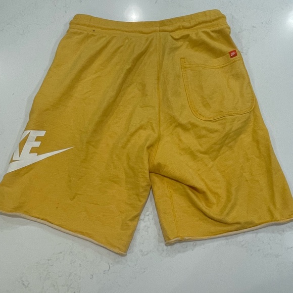 Mens Nike casual shorts - Picture 6 of 8